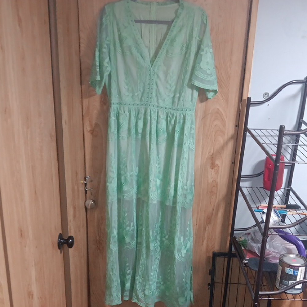 Elegant Green Lace Dress